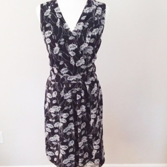 Banana Republic Dresses & Skirts - Banana Republic Black/White Faux Wrap Dress, 8